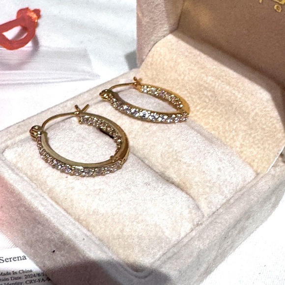 💛Stunning Crystal Haze Gold and White Crystal Hoop Mini Serena Earrings💛 - Picture 11 of 16